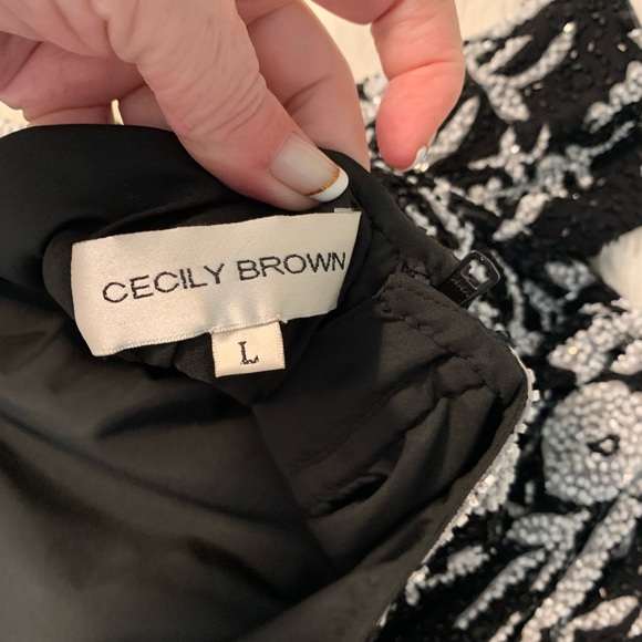 Beautiful beaded top the second and fourth picture shows the beautiful back ❤️ - Picture 5 of 6